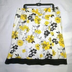 Floral Skirt | Chic Timeless Size 16W
